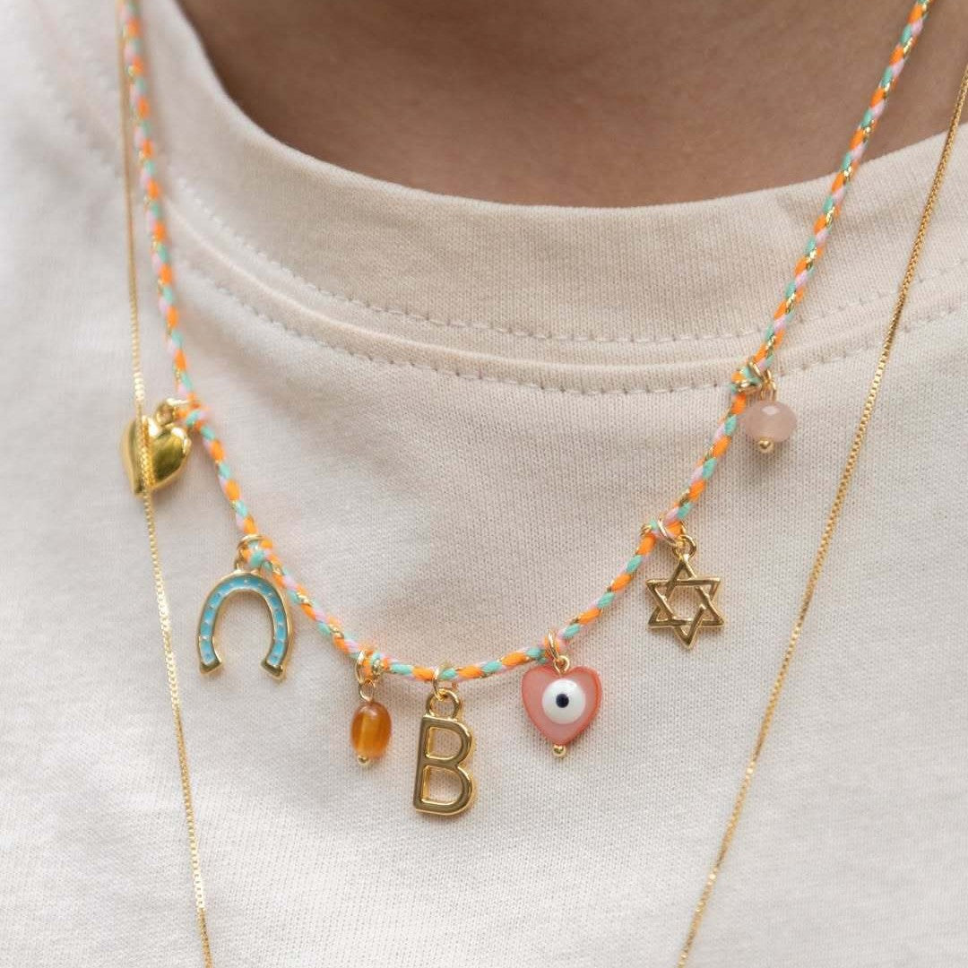 Fashionable 18K Gold Letter Necklace
