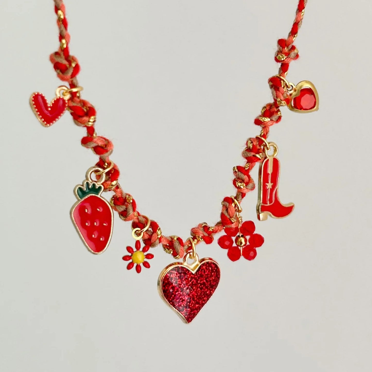 Fashionable Necklace With Vacuum Plating For Long-Lasting Color
