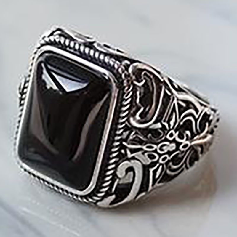 Mens Simple And Personalized Agate Ring