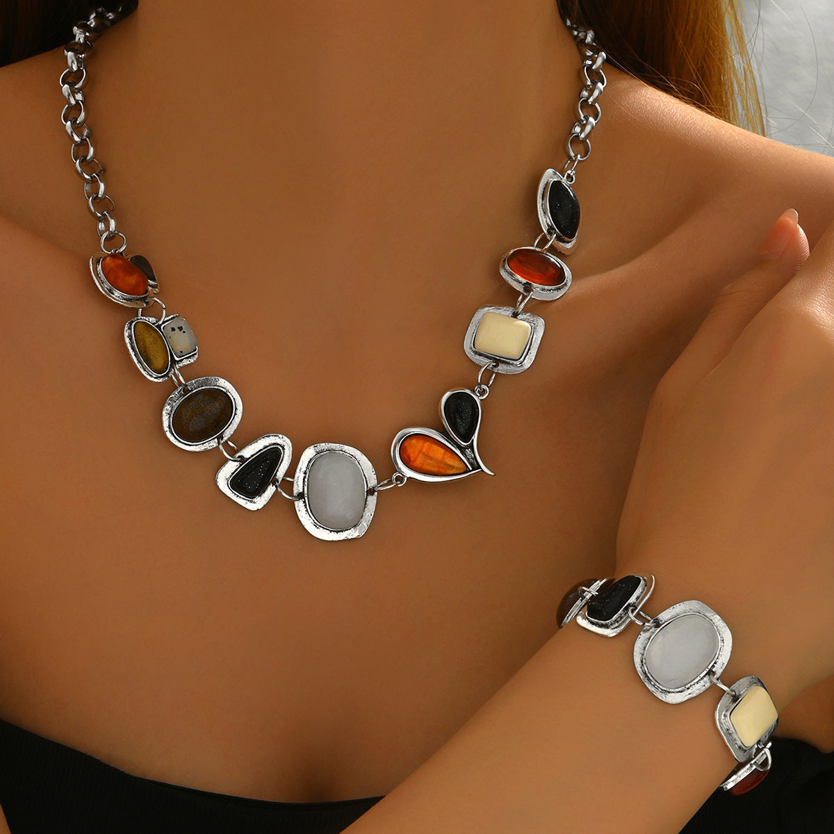 Hot Selling Cross-border European American Women Jewelry Set, Geometric Shape Design Inlaid Cubic Zirconia, Matching Necklace & Bracelet, Versatile Daily Ornaments For Amazon
