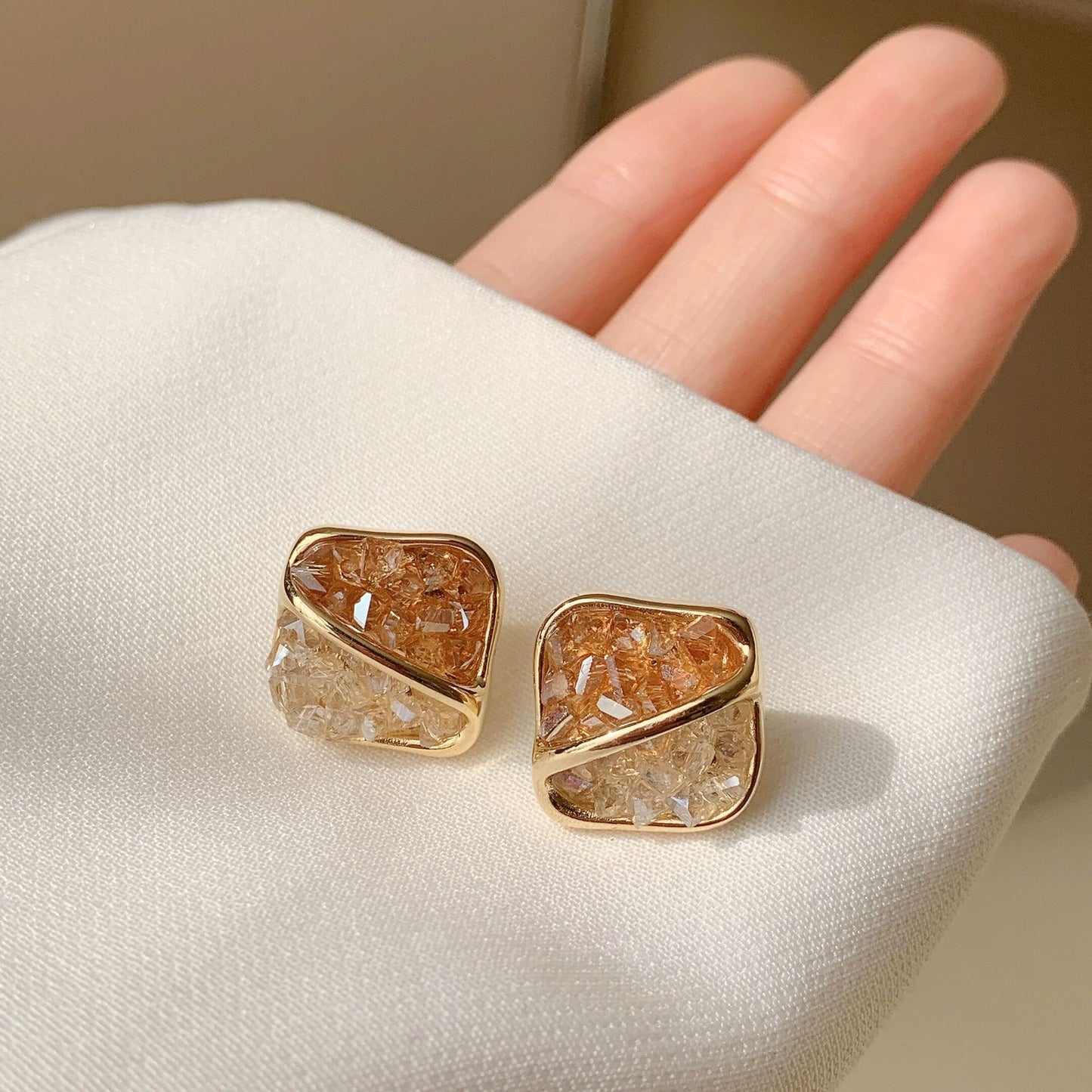 Silver Needle Office Wear Earrings Women Gradient Crystal Flower Studs Versatile Elegant
