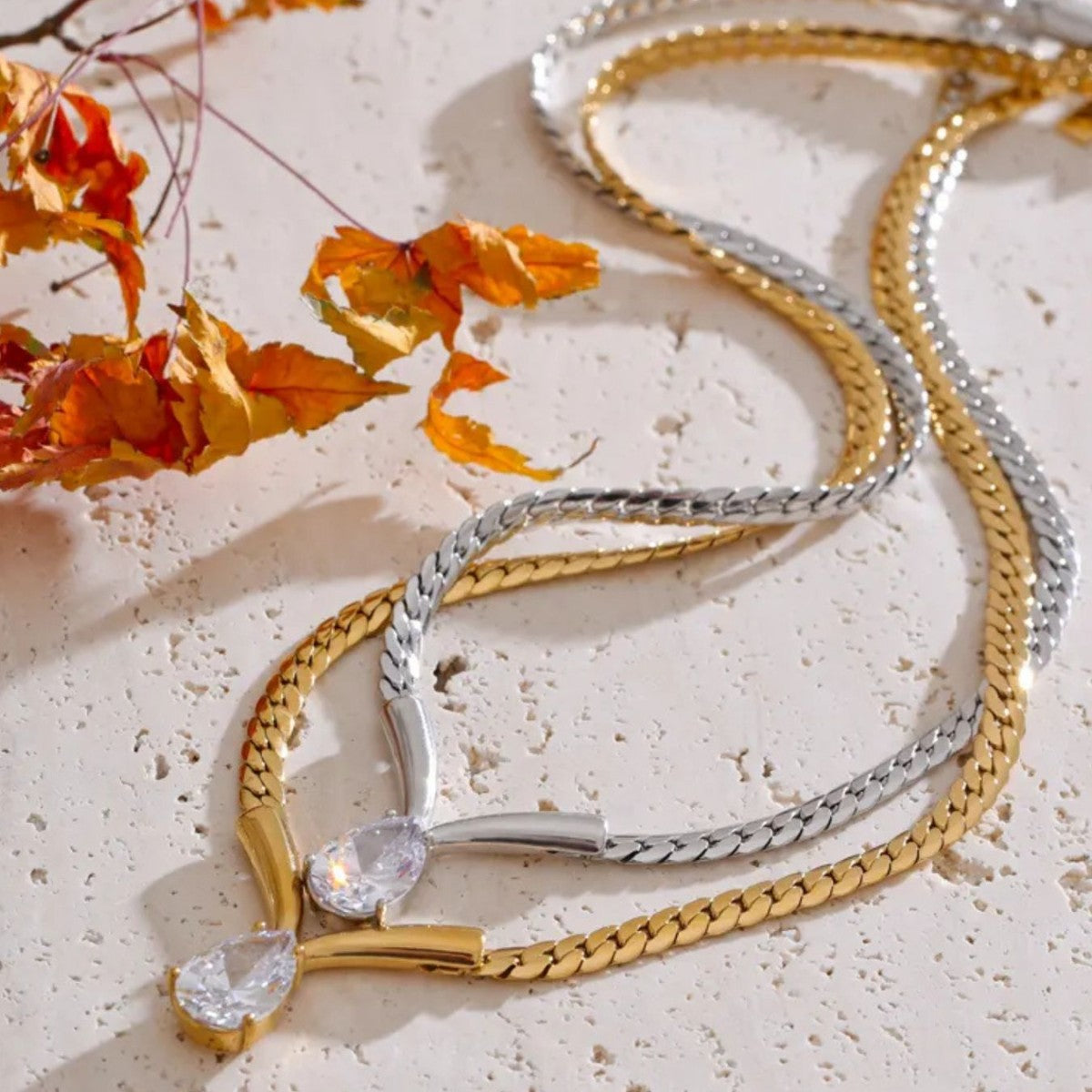 Fashionable Lightly Luxurious Waterdrop Zircon Necklace